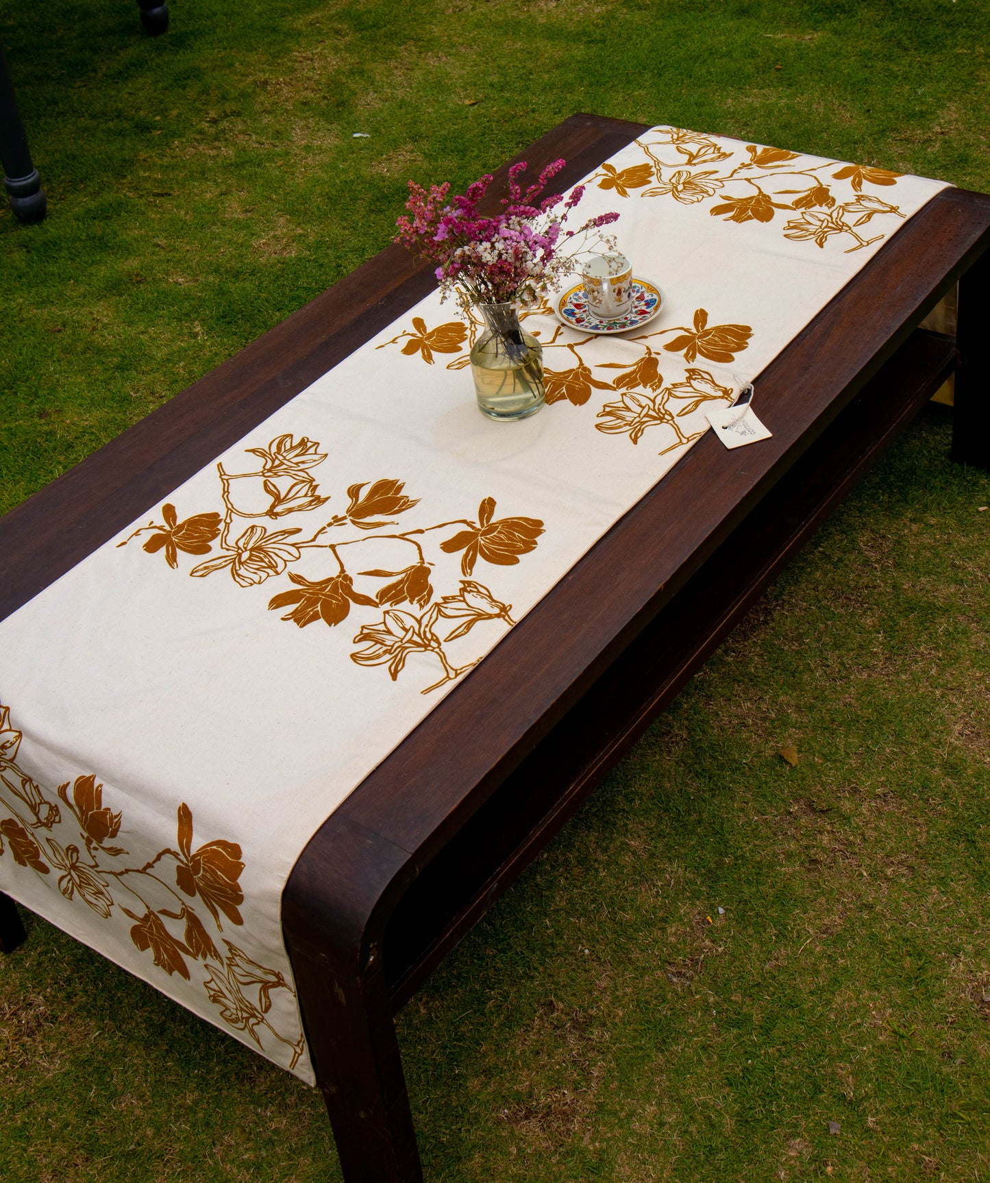 TABLE RUNNER