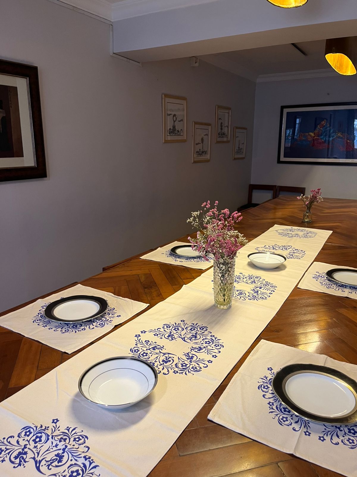 TABLE RUNNER