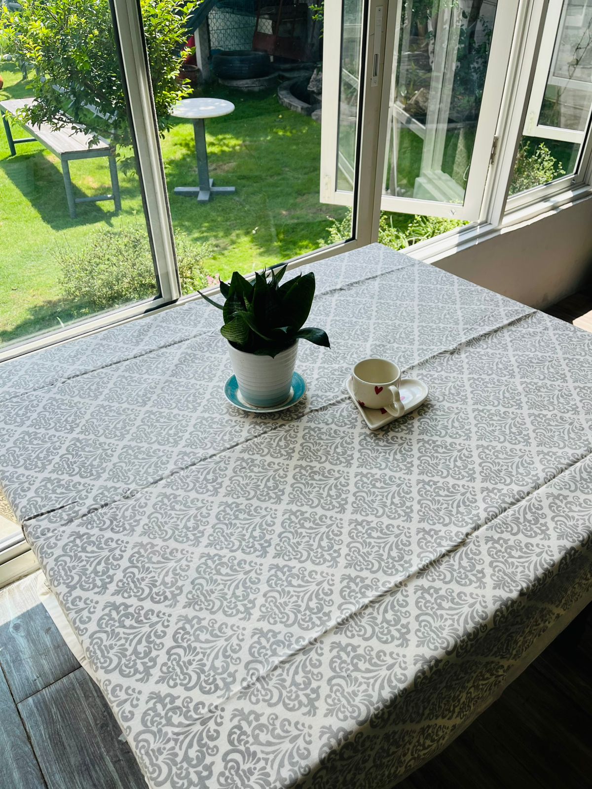 TABLE COVER